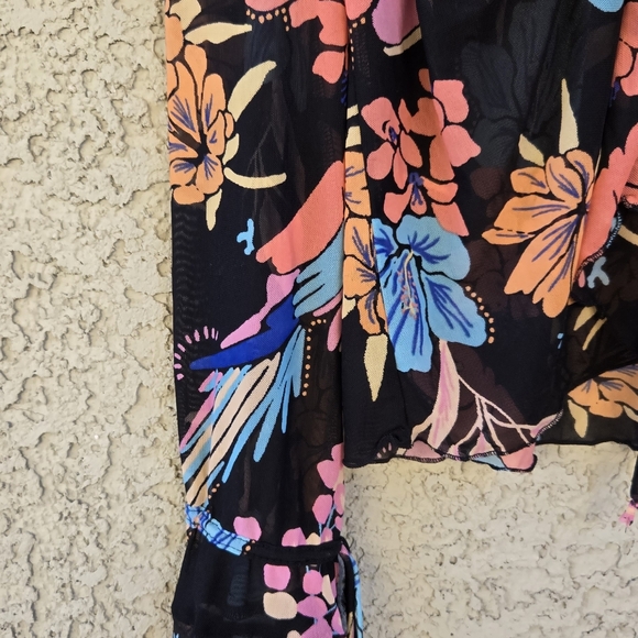 Free People Of Paradise Long Sleeve Floral Blouse - Picture 4 of 8